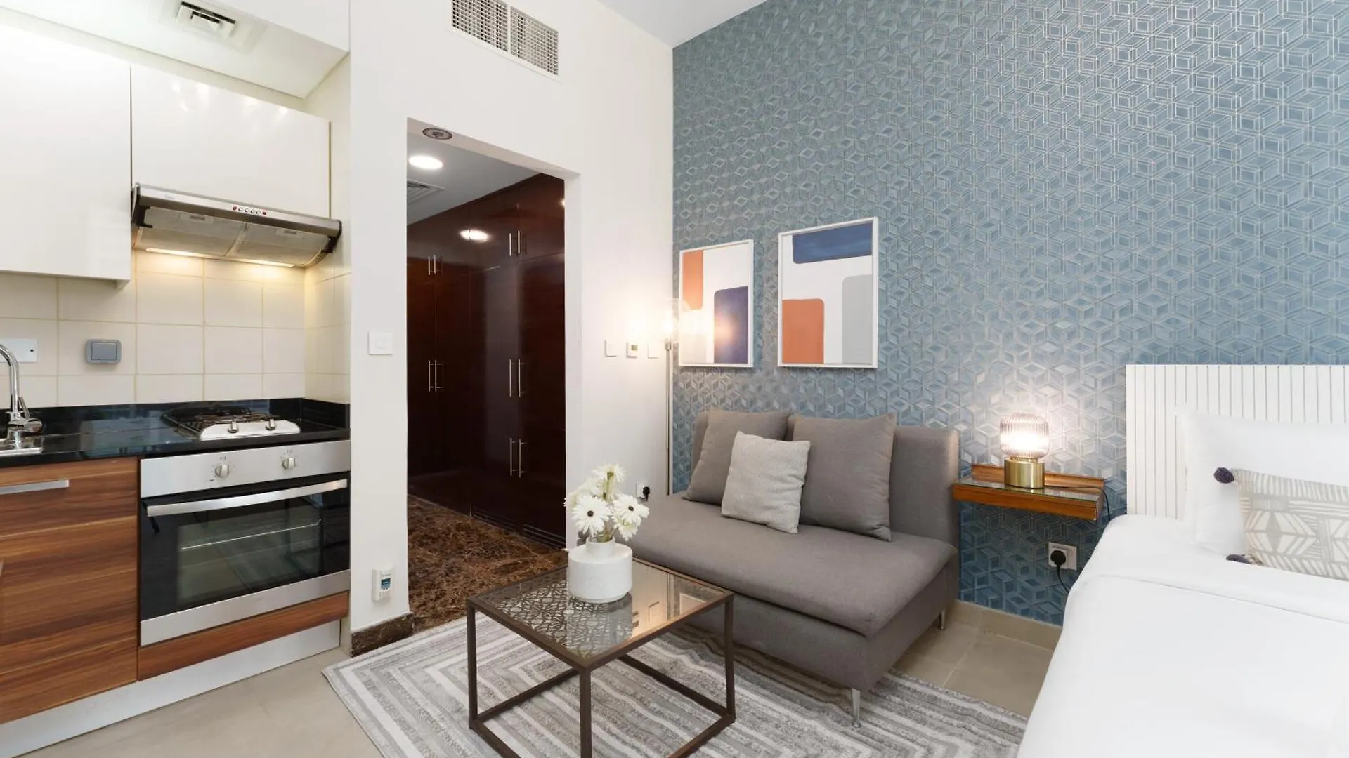 Daire Experience Sparkle Tower Living In Jbr - Suiteable Dubai
