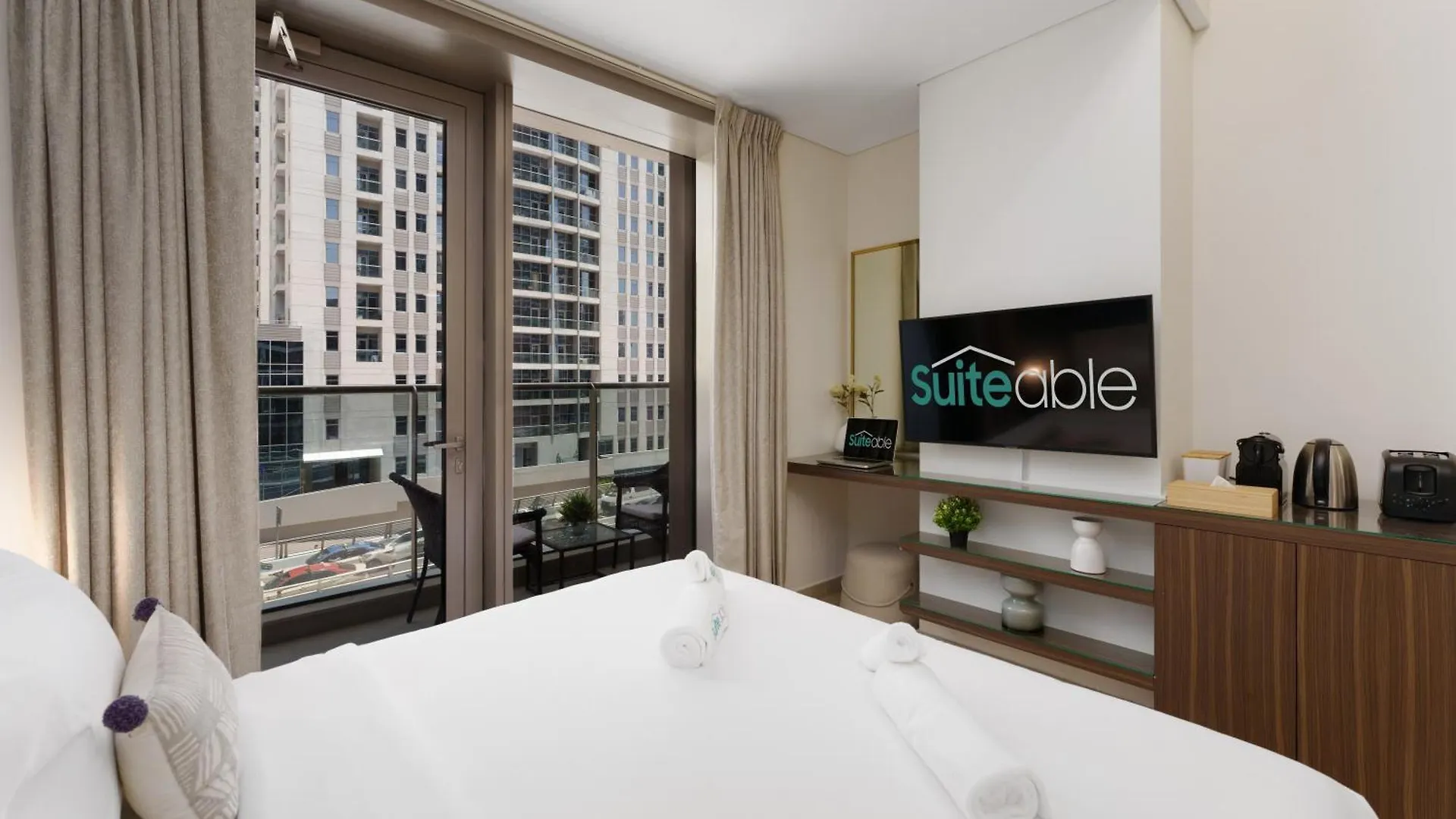 Daire Experience Sparkle Tower Living In Jbr - Suiteable Dubai